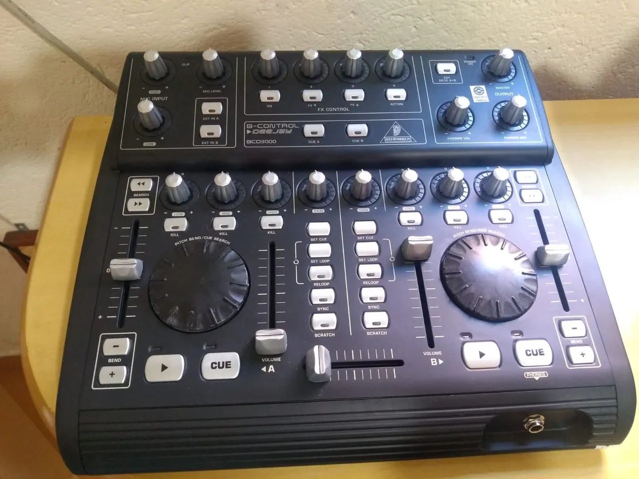 Controladora Behringer bcd 3000 - Foto 3