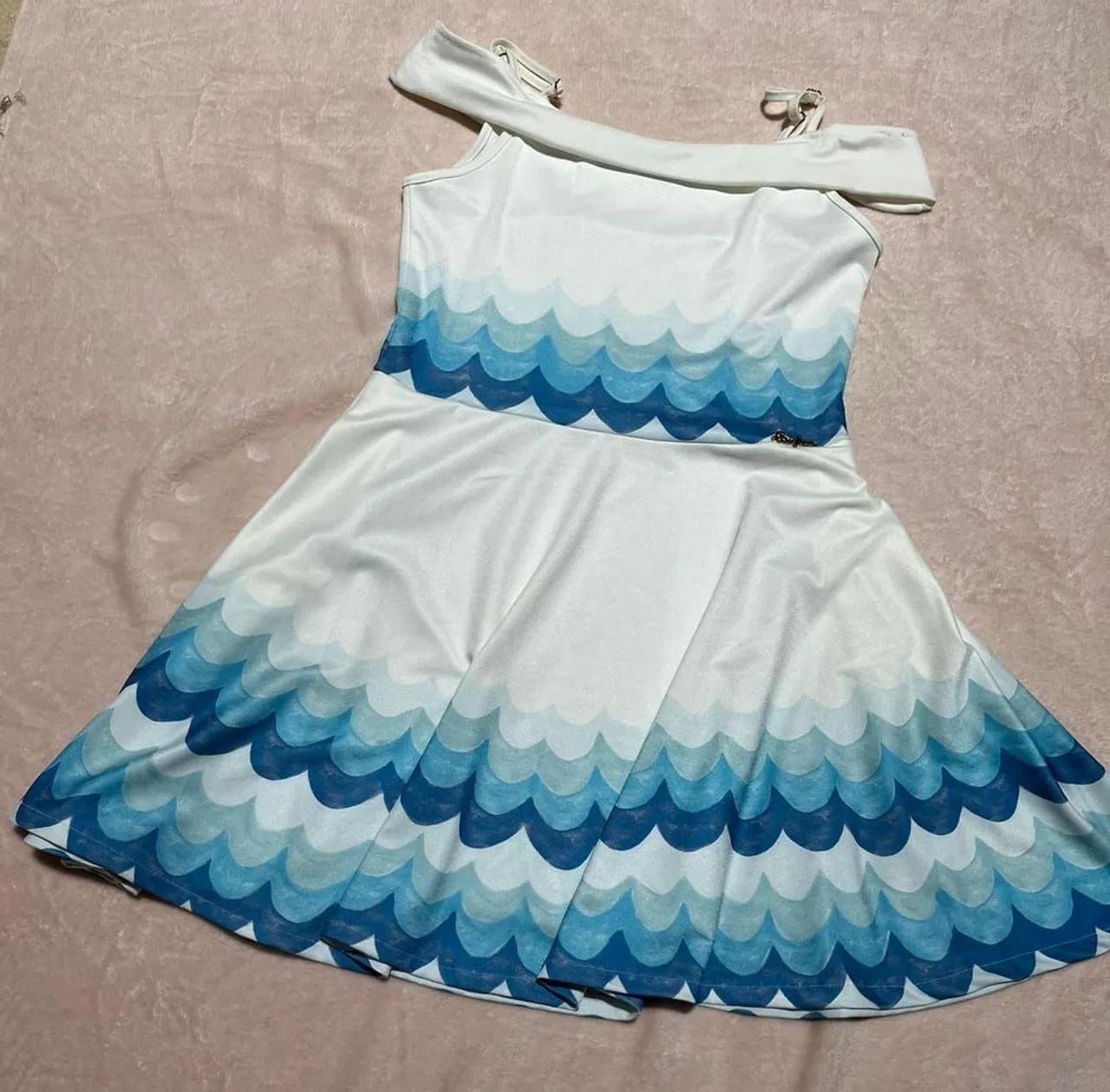 Vestido Bugbee, TAM. 14. Pouco uso.