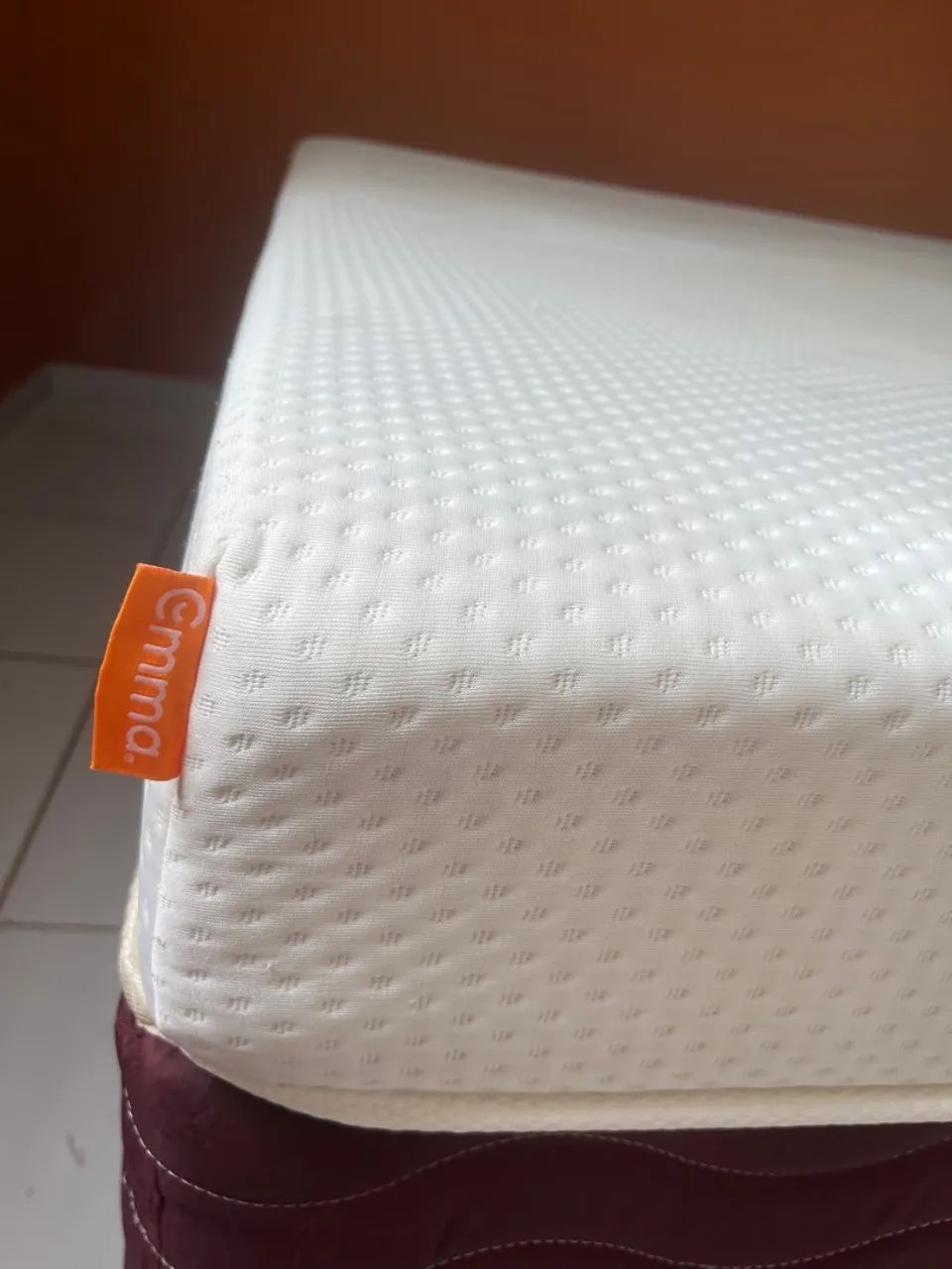 Colchão Emma One Light Casal - 138x188cm - 2 anos de uso - Foto 4
