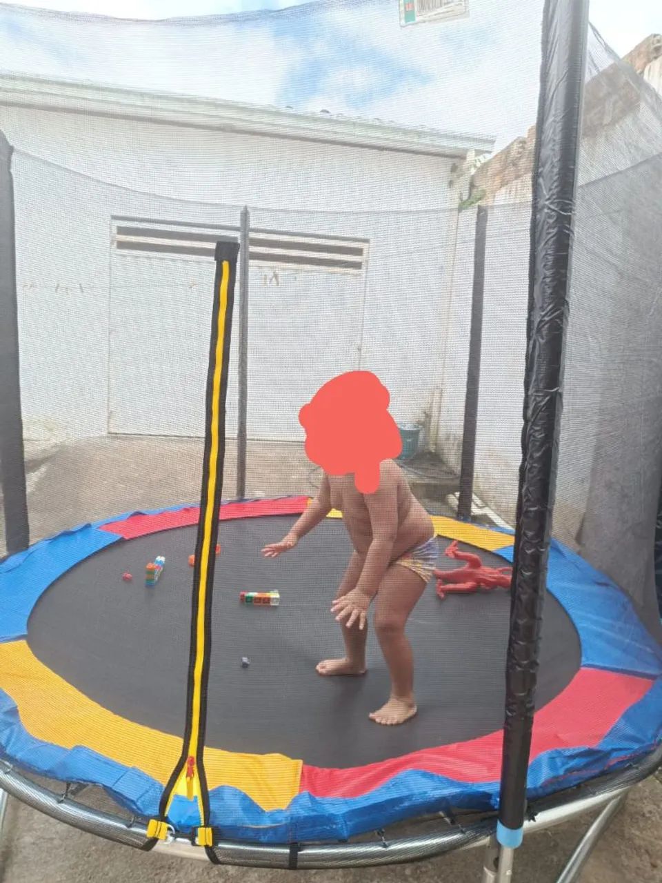 Vendo pula pula em ótimo estado. *