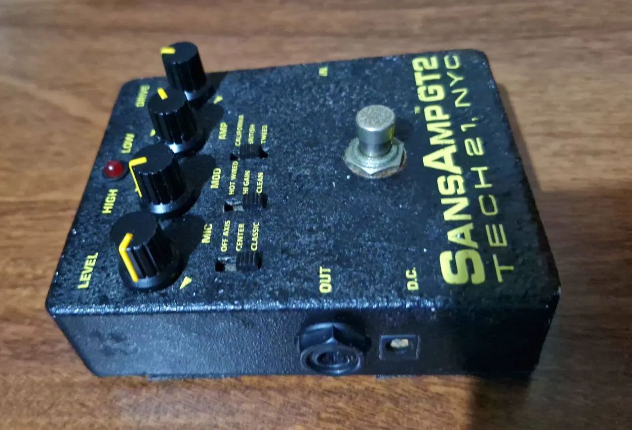 Sansamp Gt2 Tech 21 Madeira U.S.A - Instrumentos musicais