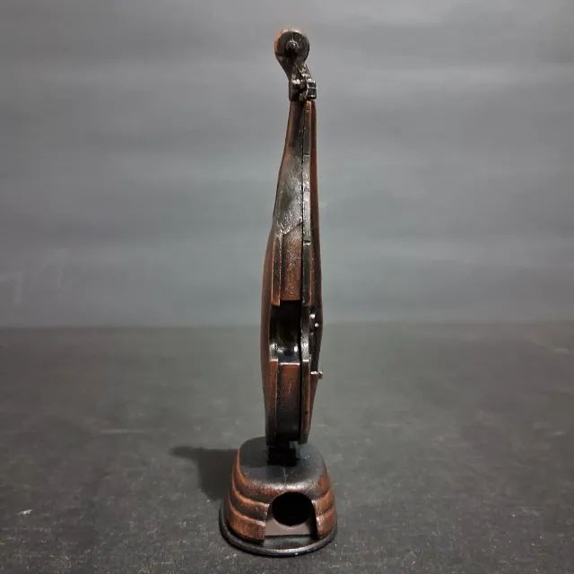 Apontador de Mesa em formato de VIOLONCELO (RABECÃO) Em Metal Miniatura - Foto 4