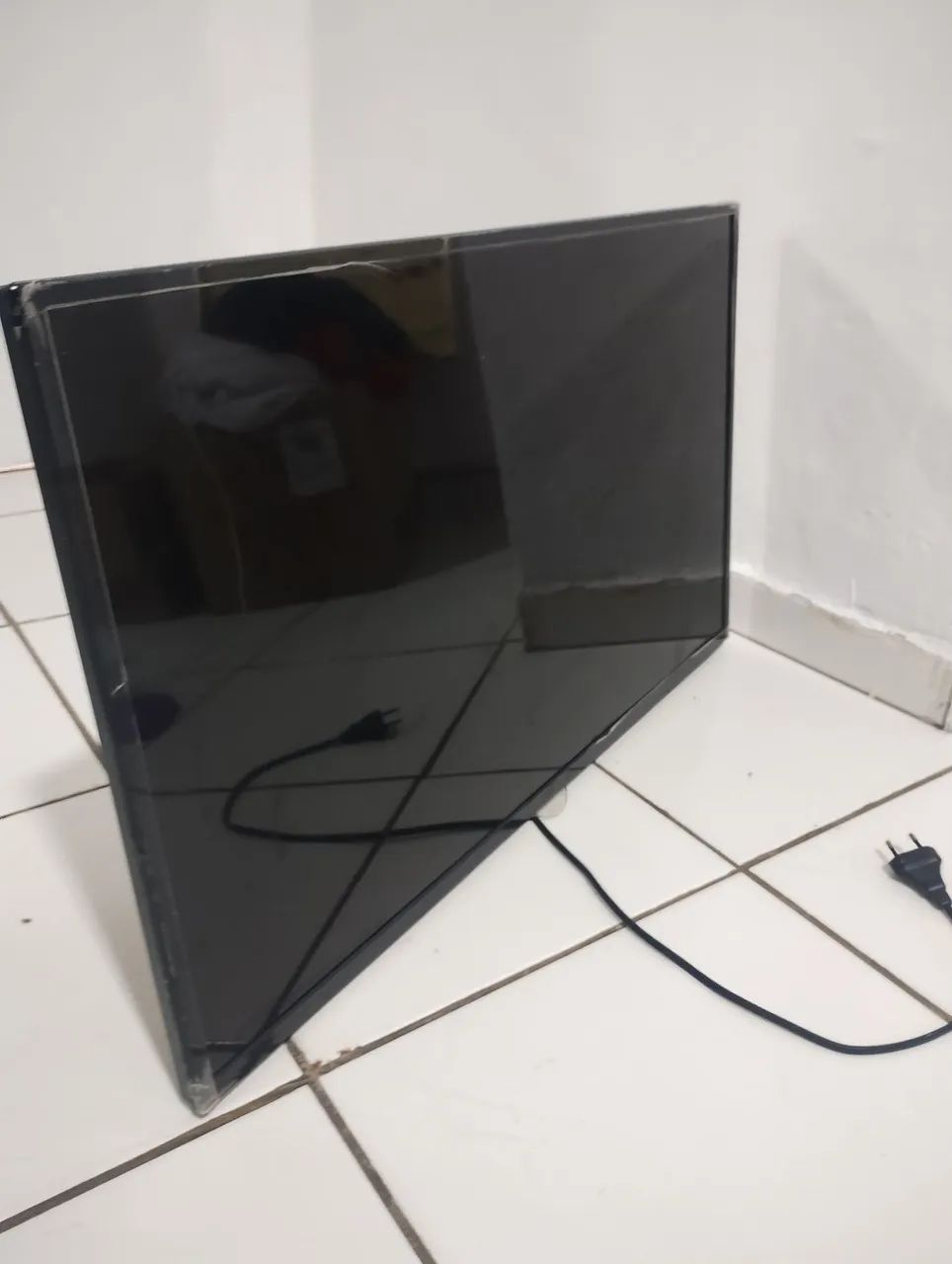Vendo TV com defeito