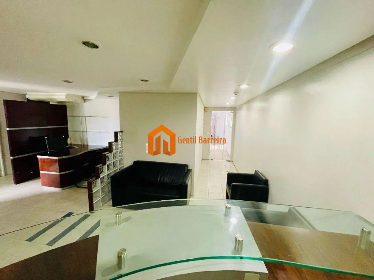 SALA COMERCIAL NO JURIDICAL CENTER