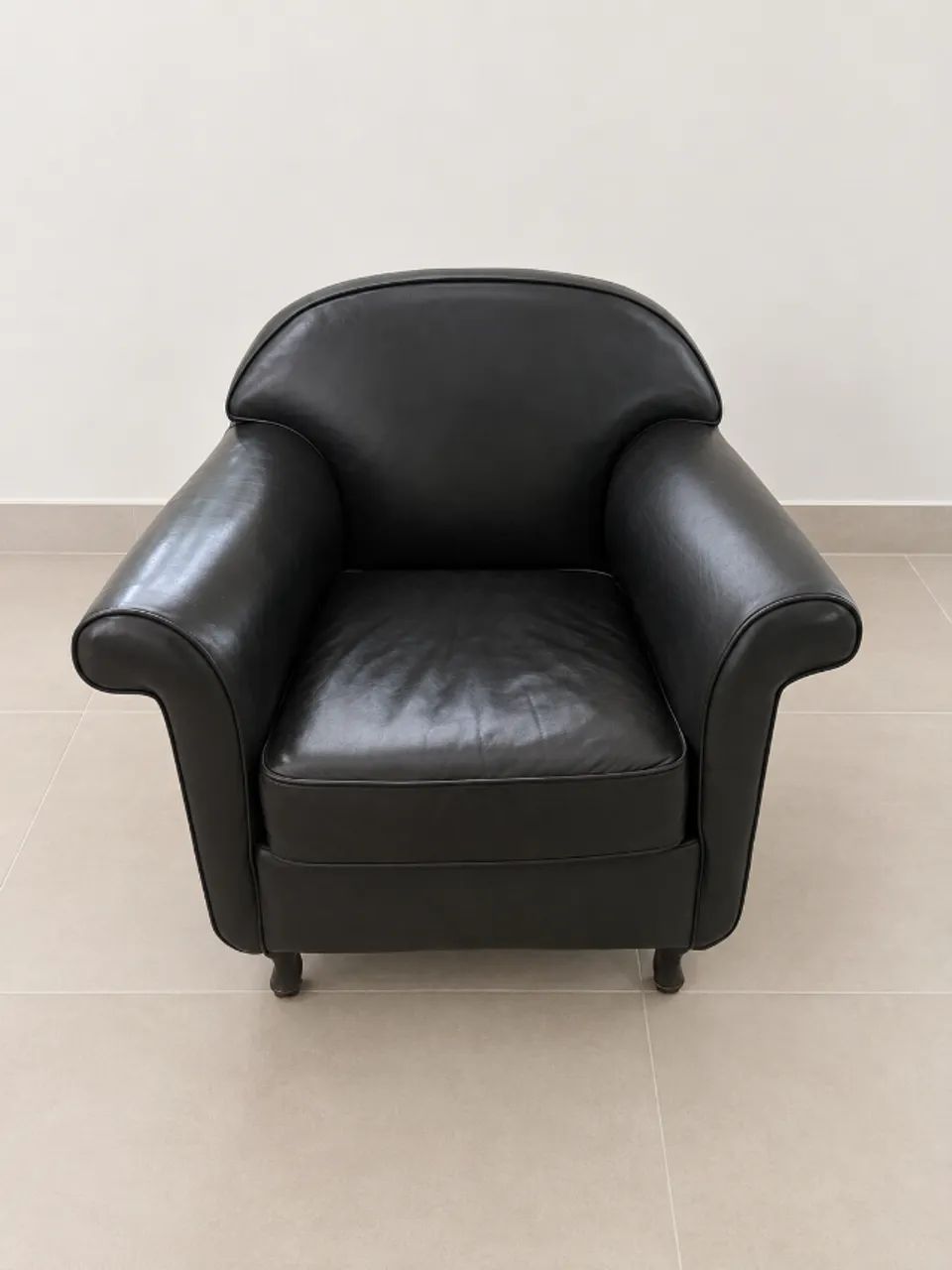 Sofá Vintage 3 Lugares+ 2 Poltronas Couro (Usado)  - Foto 4