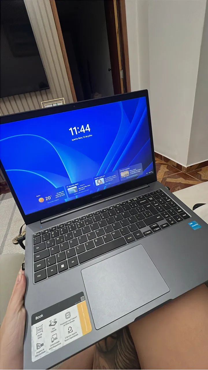 Vendo Samsung book 4