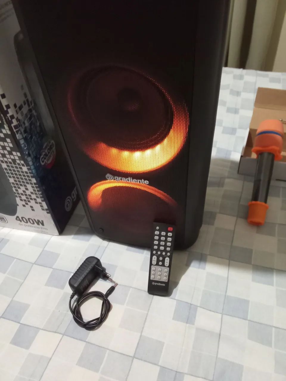 Vendo Caixa de som e par de microfone sem fio !  - Foto 2