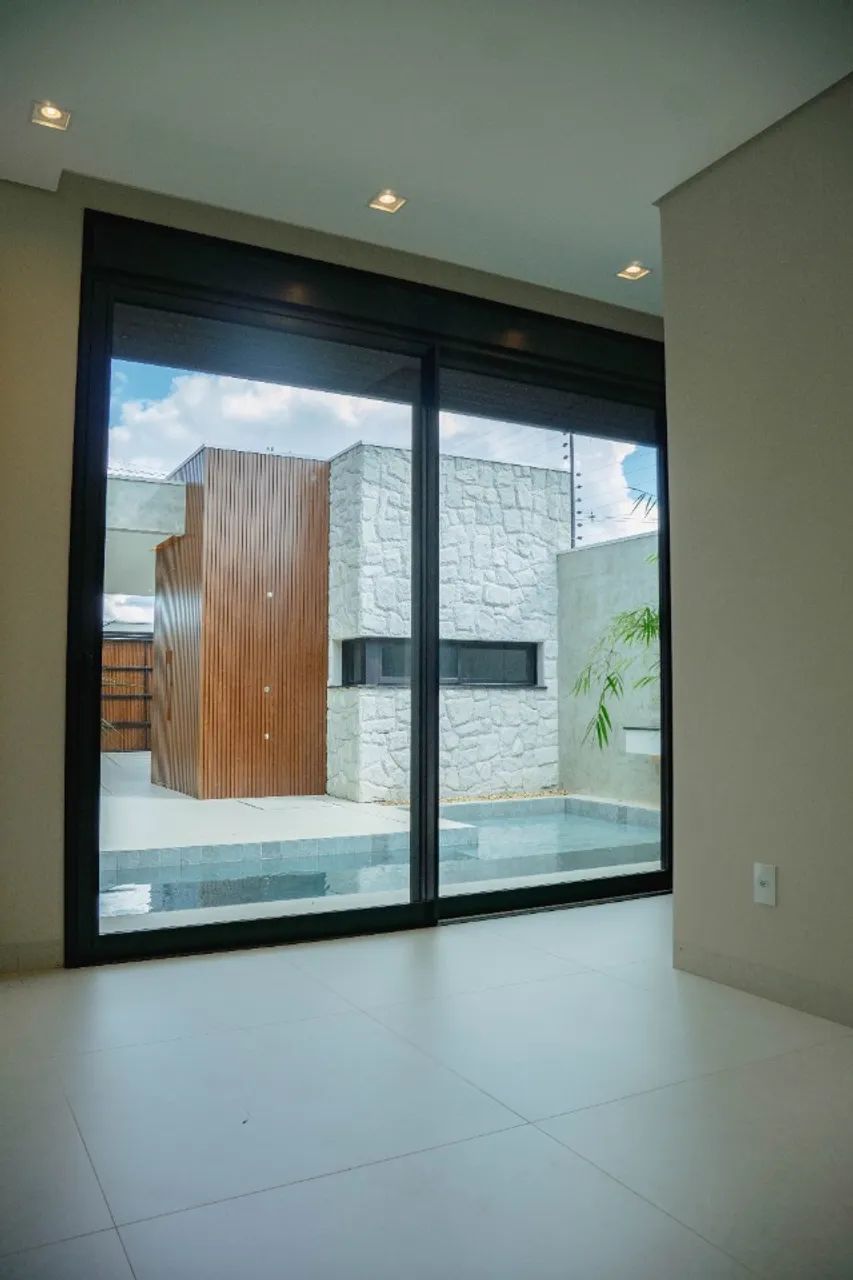 Casa com 03 suítes e piscina - Foto 3