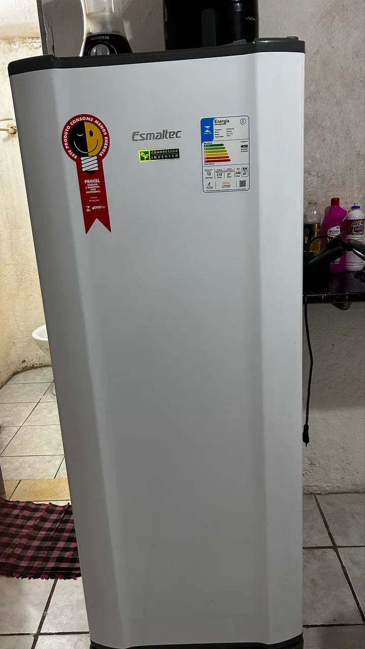 Vendo geladeira 