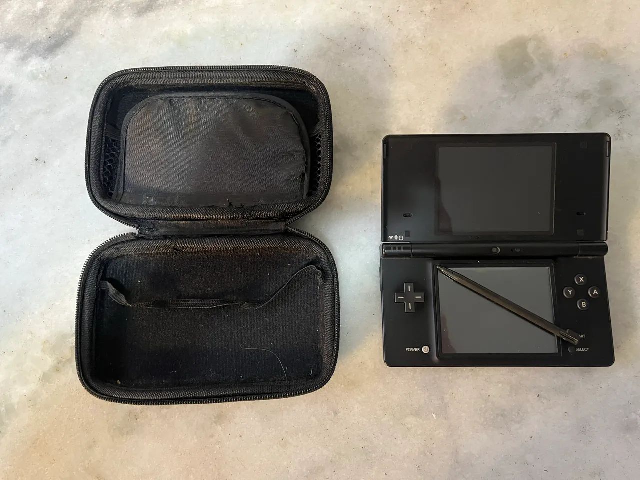 Nintendo DSi Completo + Pokémon SoulSilver e HeartGold Originais +