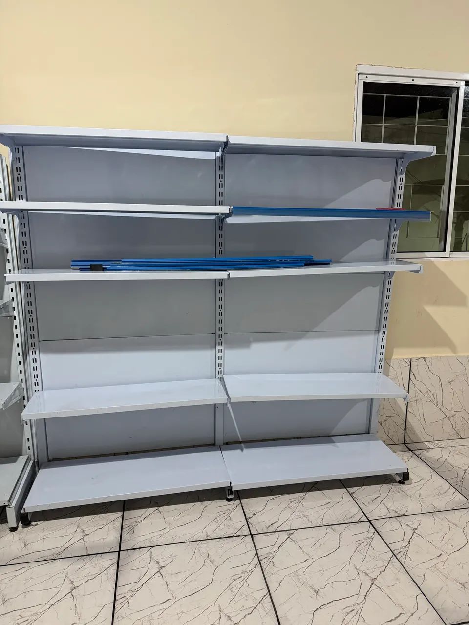 Gôndolas para mercado/mercearia - estado de novas - R$ 2.700 o conjunto.  - Foto 5