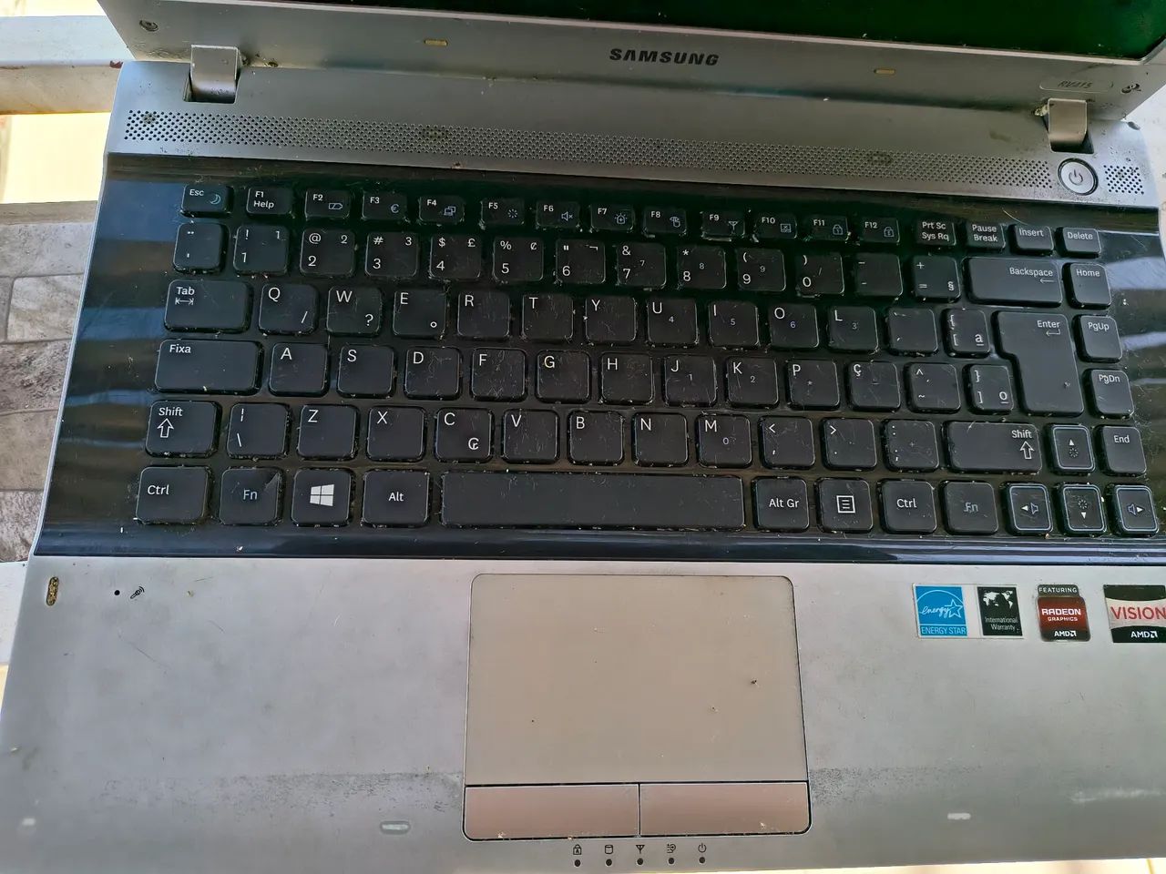 Vendo notebook Samsung para retirada de peças  - Foto 2