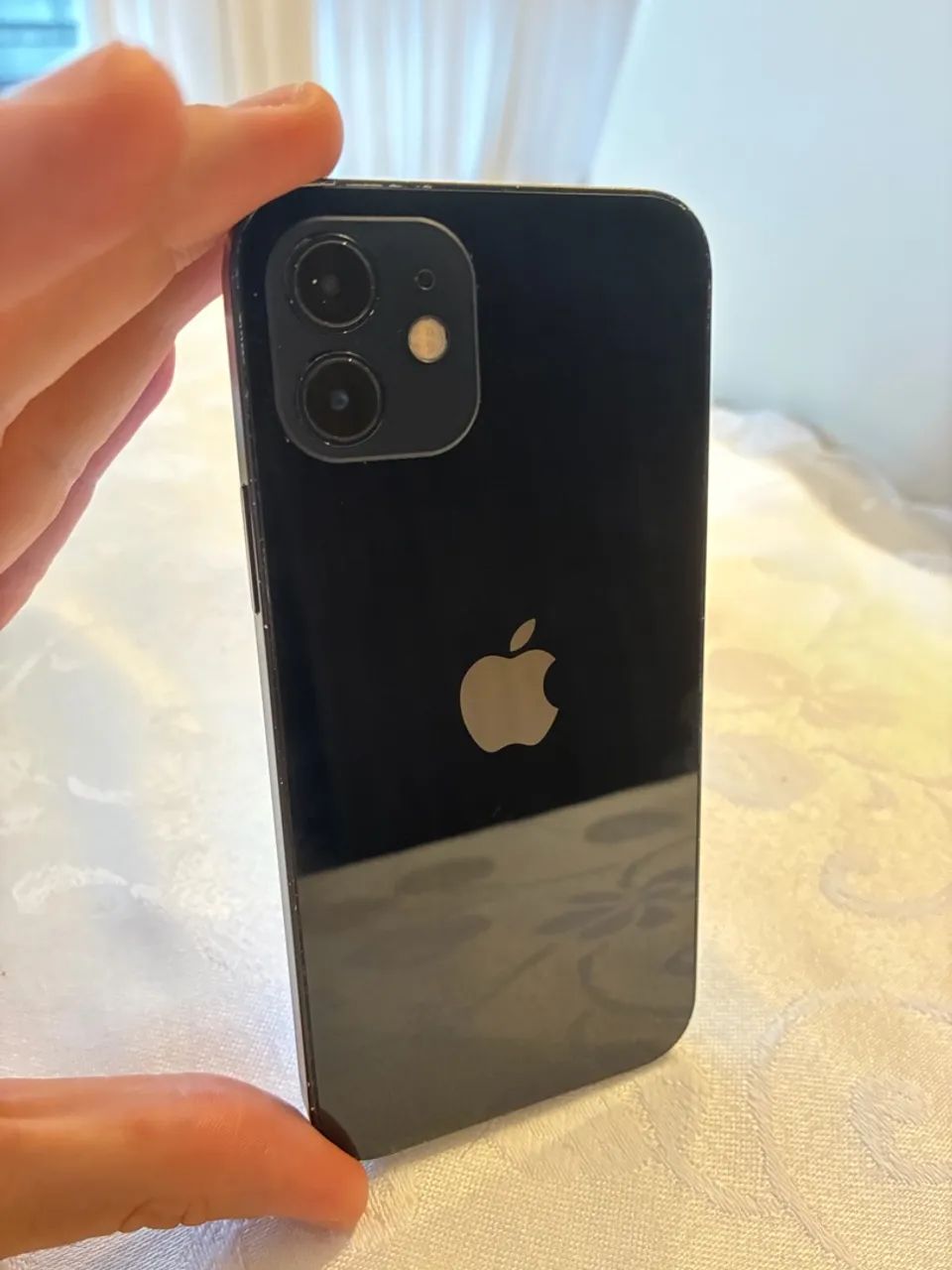 Vendo Iphone 12 conservado, único dono - Foto 3