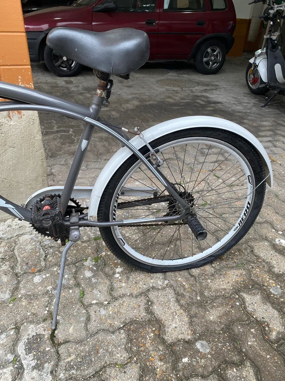 Bicicleta Linda aro 26 com marchas - Foto 3
