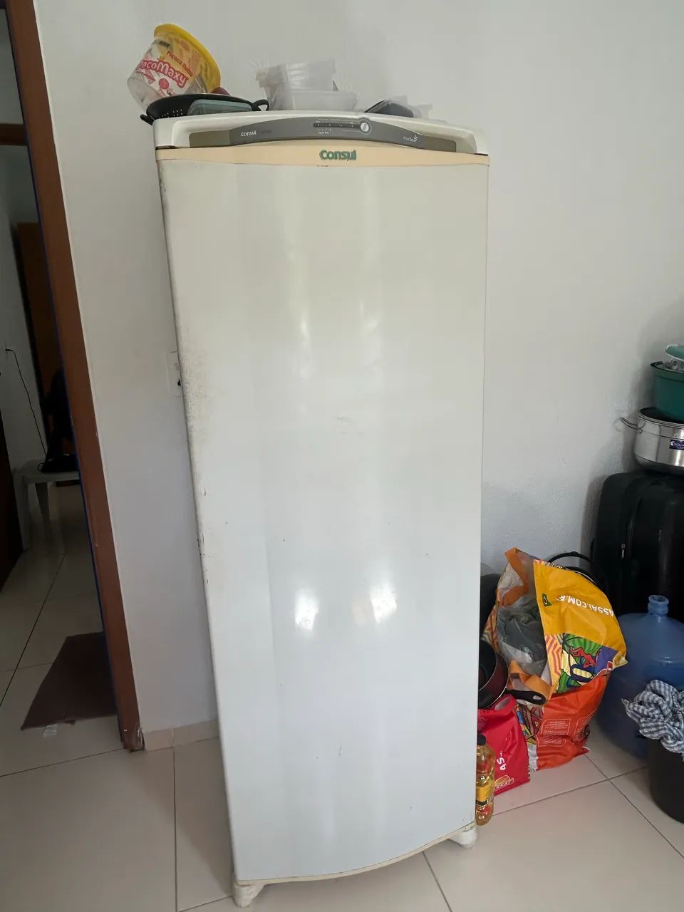Vendo uma geladeira consul