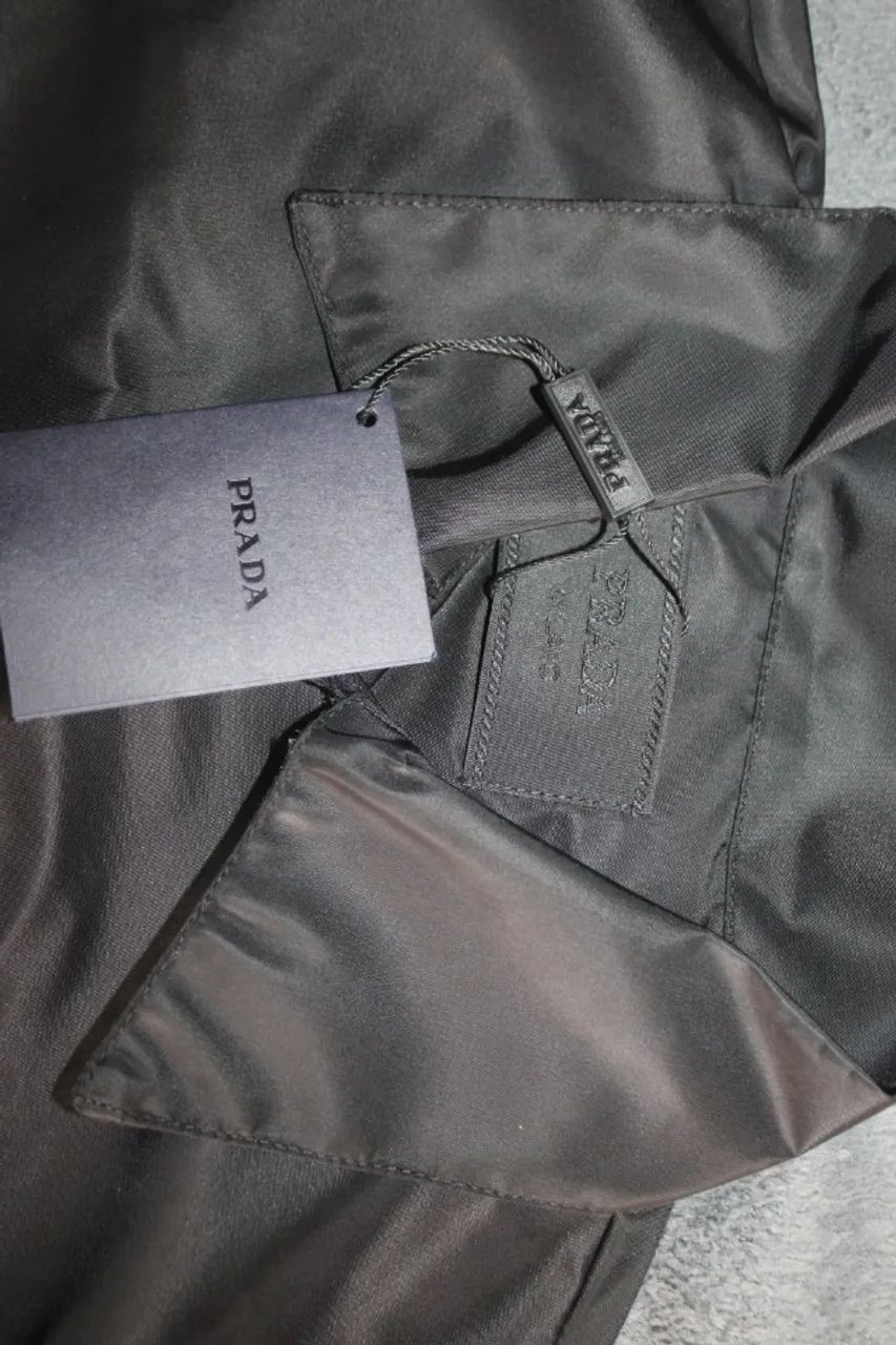 Camisa Prada em Re Nylon - Foto 2