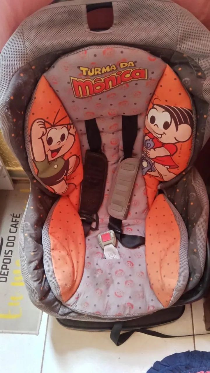 Vendo uma cadeirinha de carro infantil 