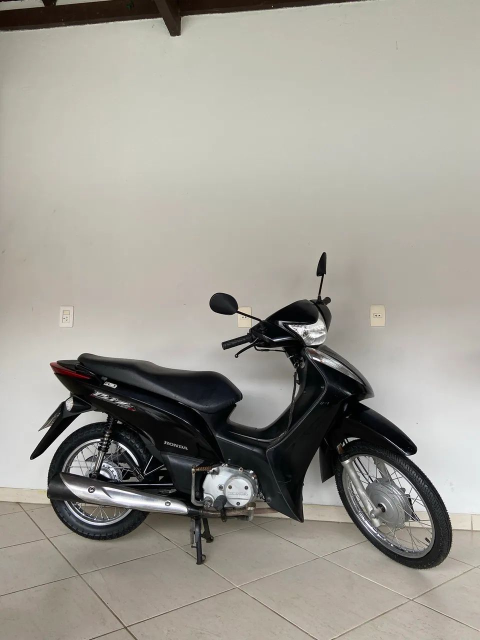 Biz 125 es com partida 