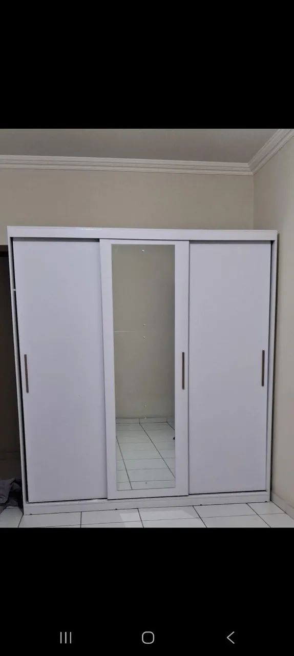Guarda Roupa branco 