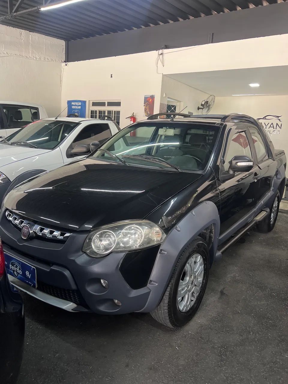 Fiat Strada Adventure1.8/ 1.8 Locker Flex CD 2012 - Foto 3