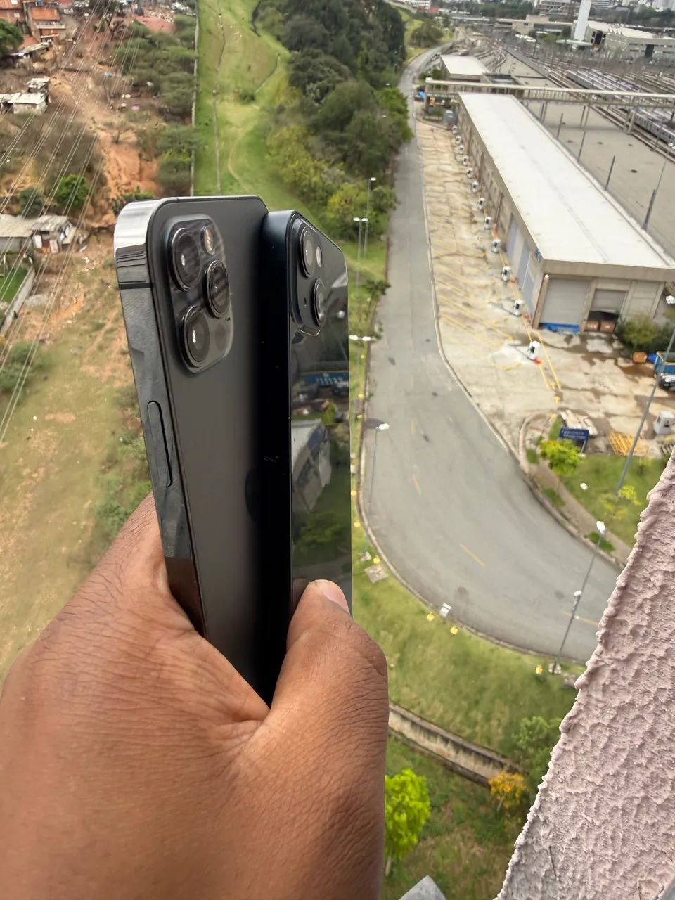 iPhone 13 é iPhone 12 Pro  - Foto 2