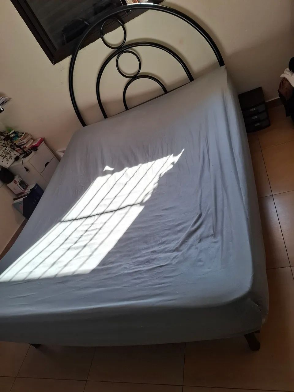 Só R$300,00 Cama de ferro Casal com colchão D33 - Foto 3
