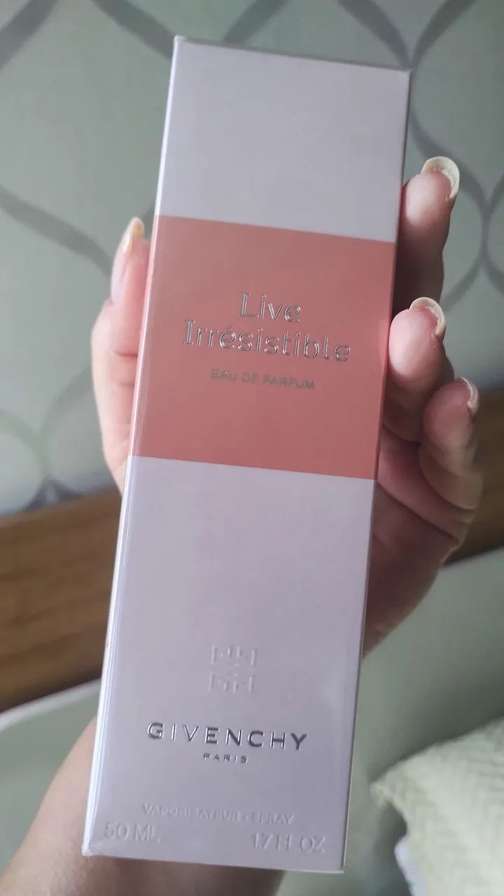 Perfume live, Givenchy 50 ml- lacrado  - Foto 5