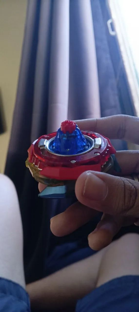 Beyblade Brave Valkyrie  - Foto 2