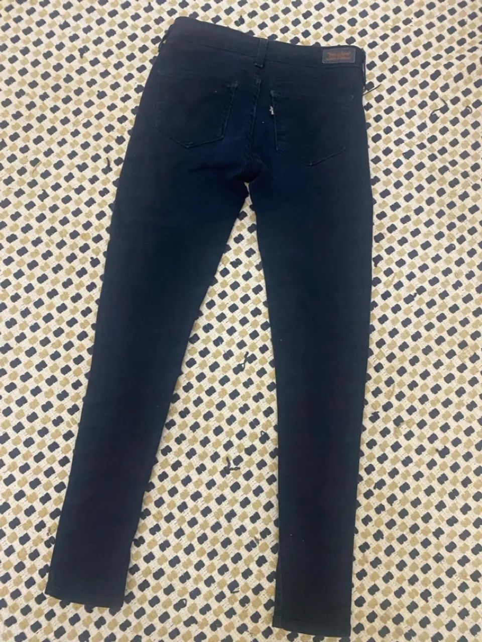 Calca skinni feminina LEVIS - Foto 2