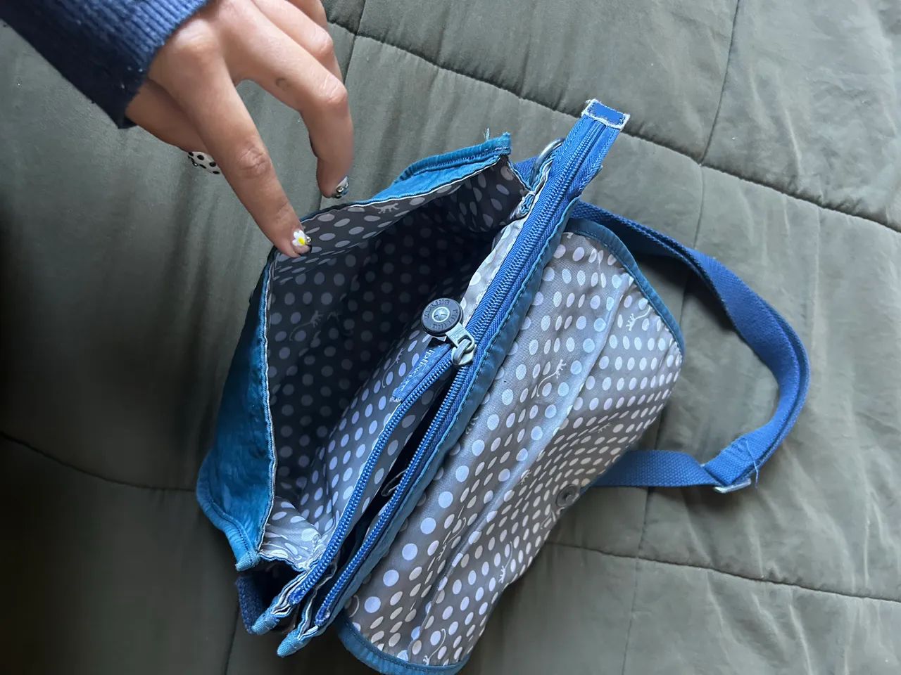 Bolsa de ombro azul marinho Kipling  - Foto 5
