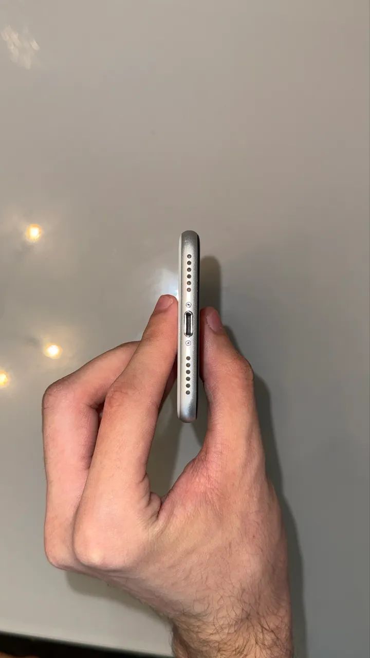 iPhone SE 2º geração 128gb branco - Foto 2