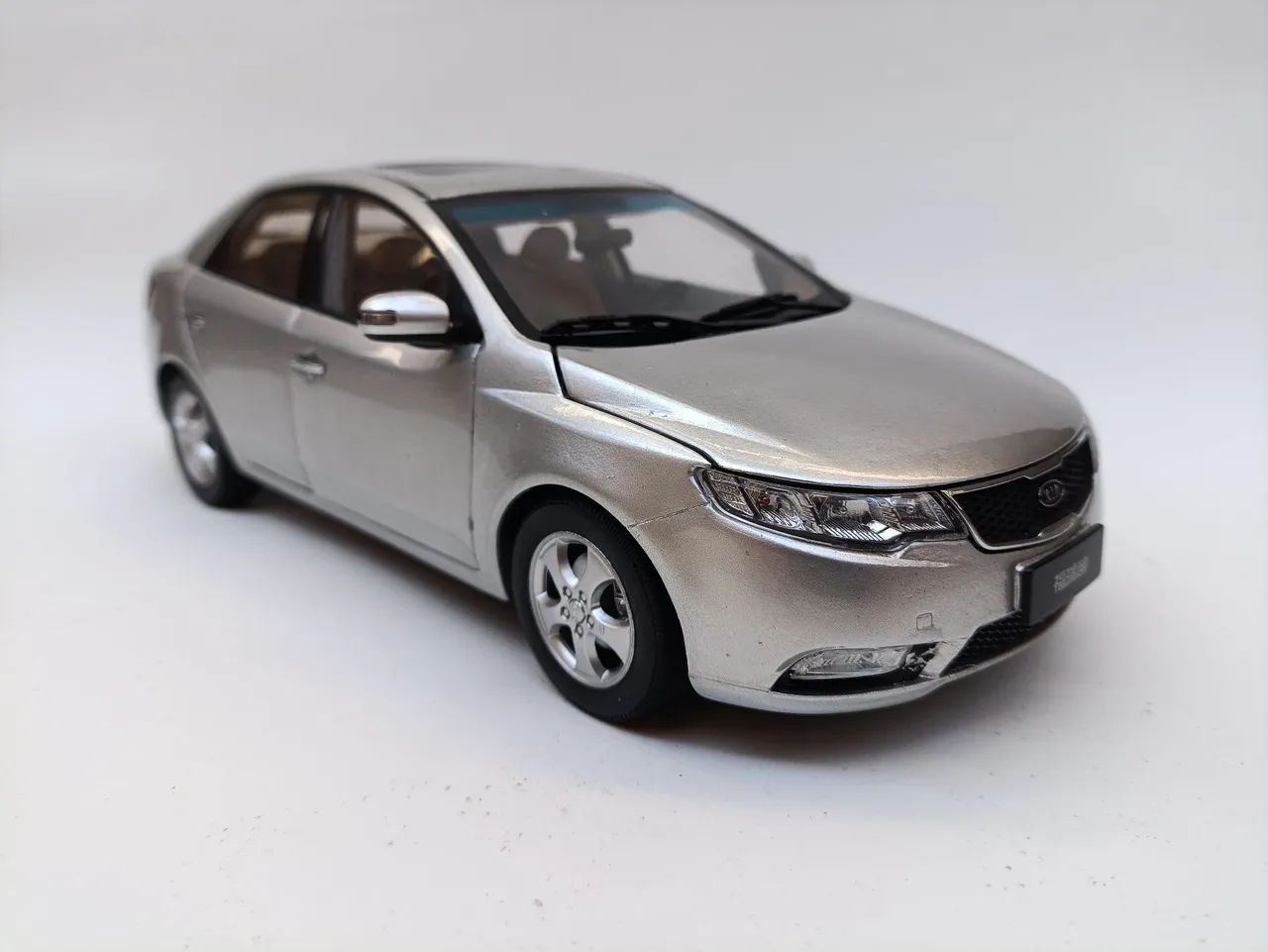 Miniatura Kia cerato 2012 1:18