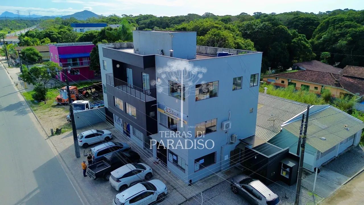 Prédio Comercial 3 Pavimentos, com 7 salas e 02 apartamentos a venda em Itapoá - SC - Foto 3