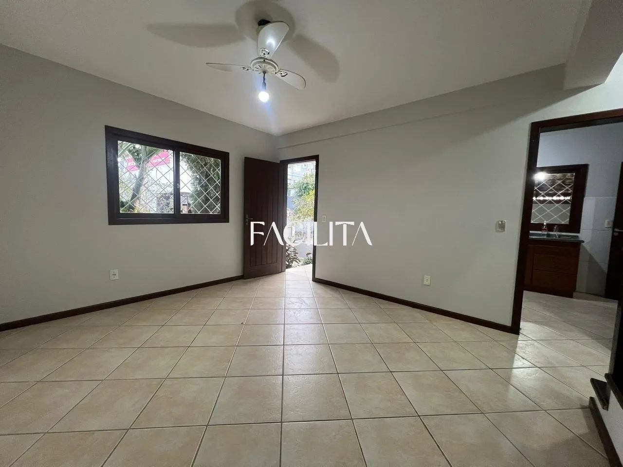 Casa com 3 quartos no bairro Porto da Lagoa, Florianópolis - Foto 2