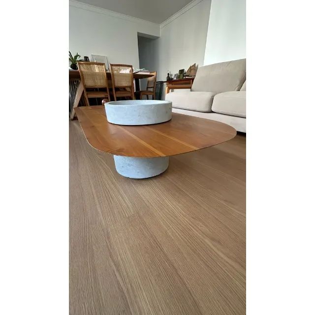 Mesa de Centro em Madeira Maciça - Foto 2