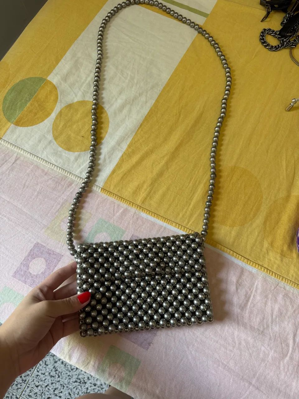 Bolsa de miçanga prata