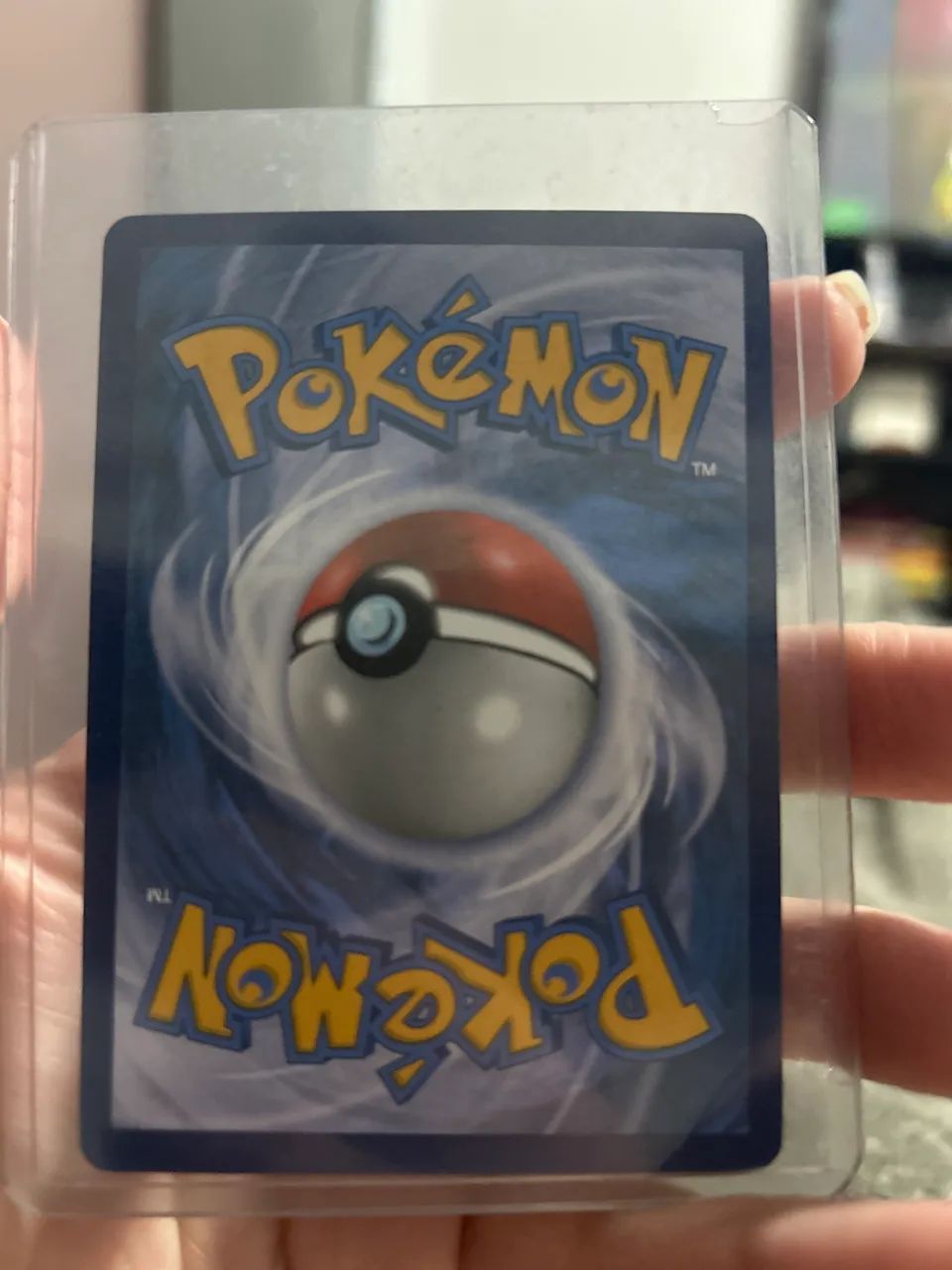 Carta Pokémon Dragonite V Astro - Foto 2
