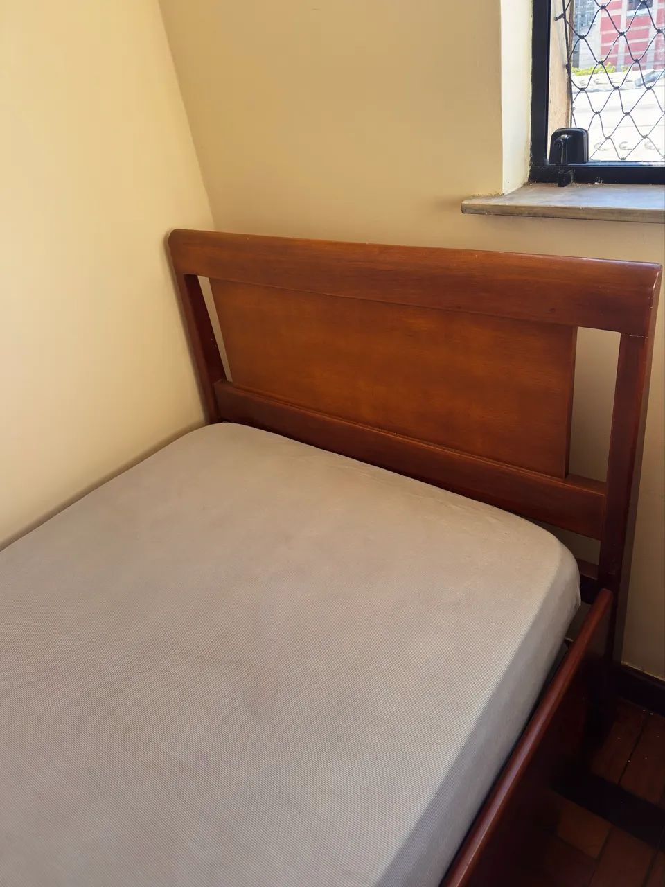 Cama de solteiro + colchão  - Foto 3