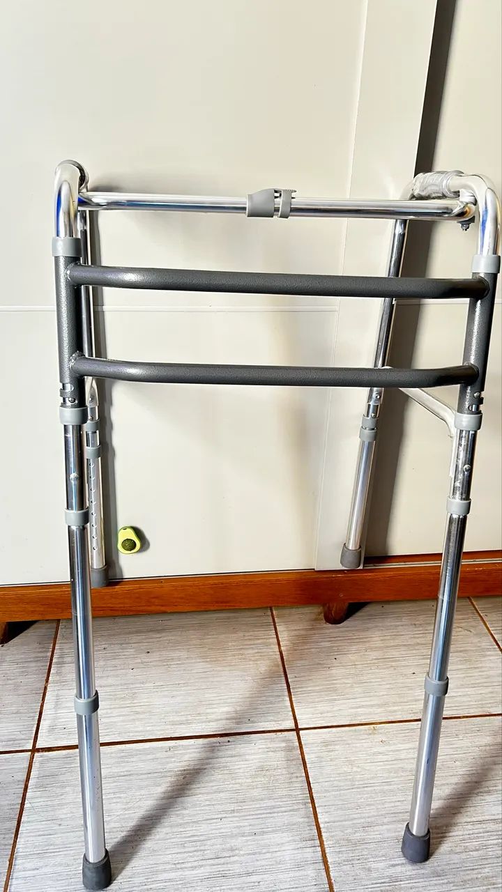 ANDADOR IDOSO NOVO, nunca usado lacrado 