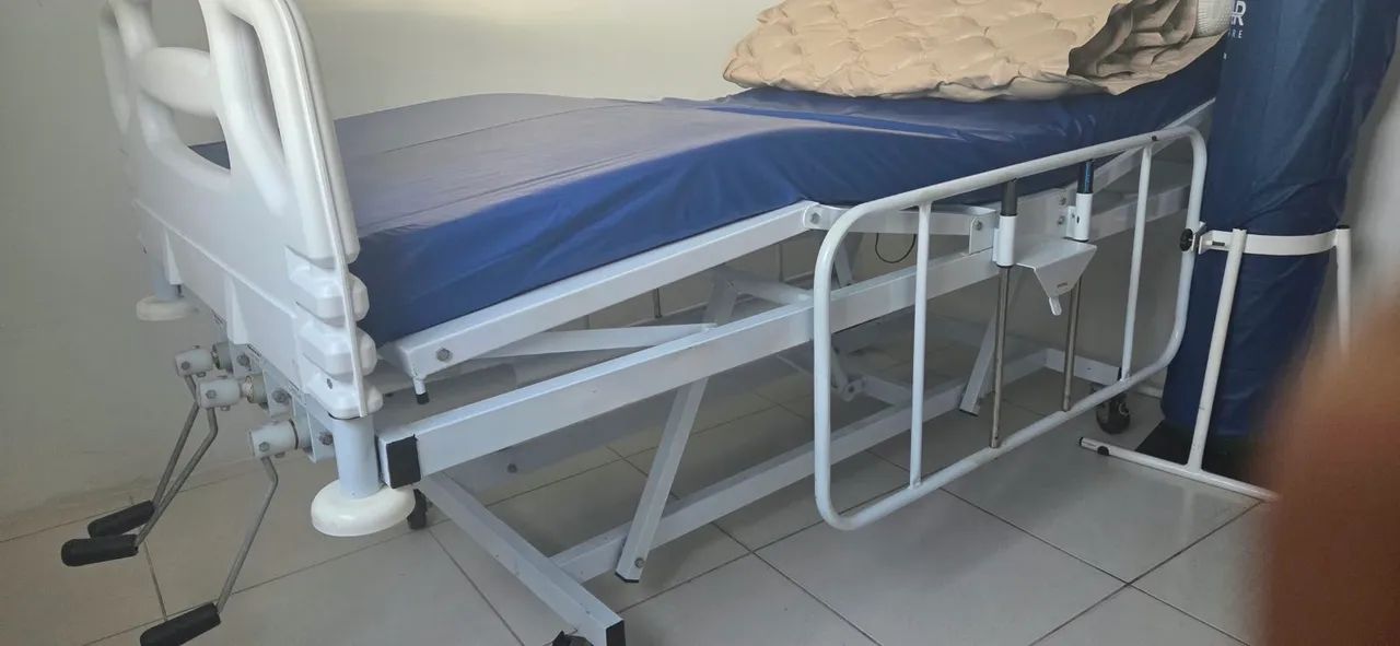 Cama hospitalar 3 manivelas  - Foto 2