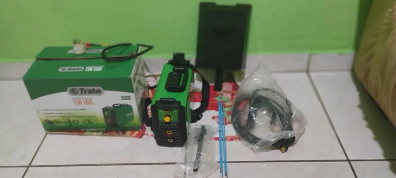 1 máquina de solda e Bivurt de RS 650  Faço por 480 reais ela nova na caixa 