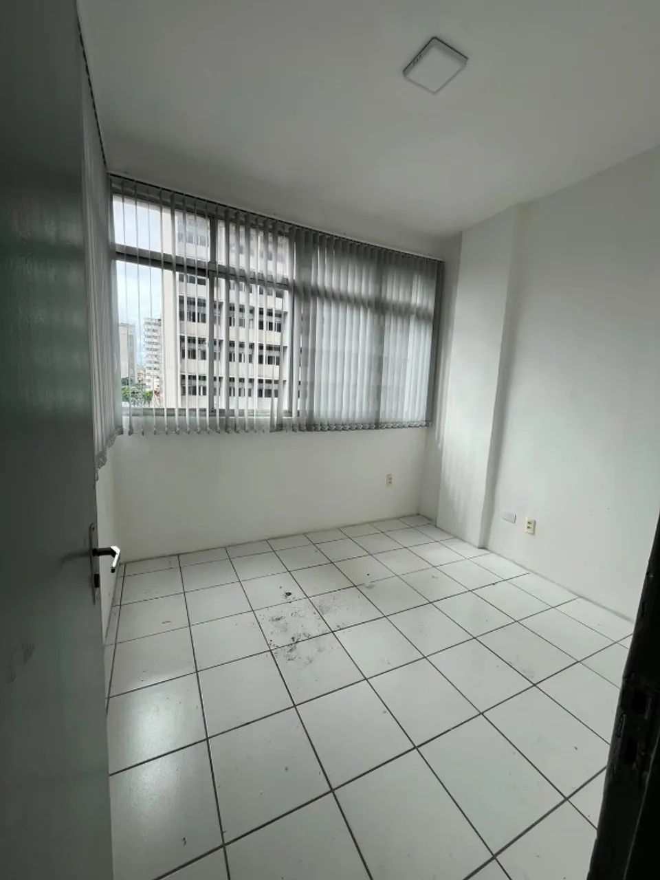 Alugo sala comercial na Dantas Barretos - Foto 3