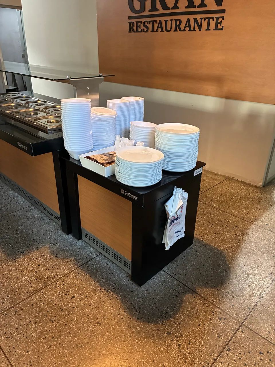 Bufett Gelopar quente e frio - Foto 3