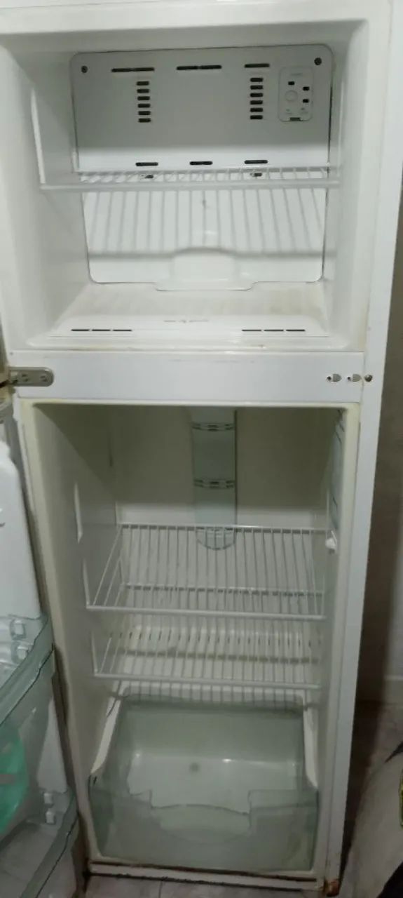 Geladeira usada 350 reais 