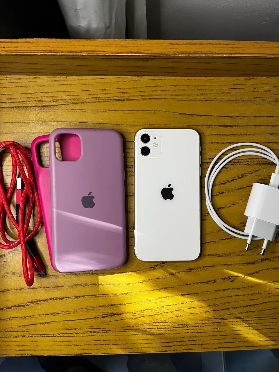 iPhone 11 64GB c/ Carregador e Película  - Foto 2