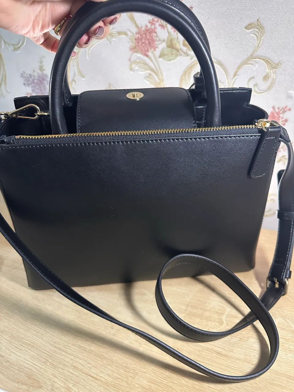 Bolsa Guess preta ombro - Foto 5