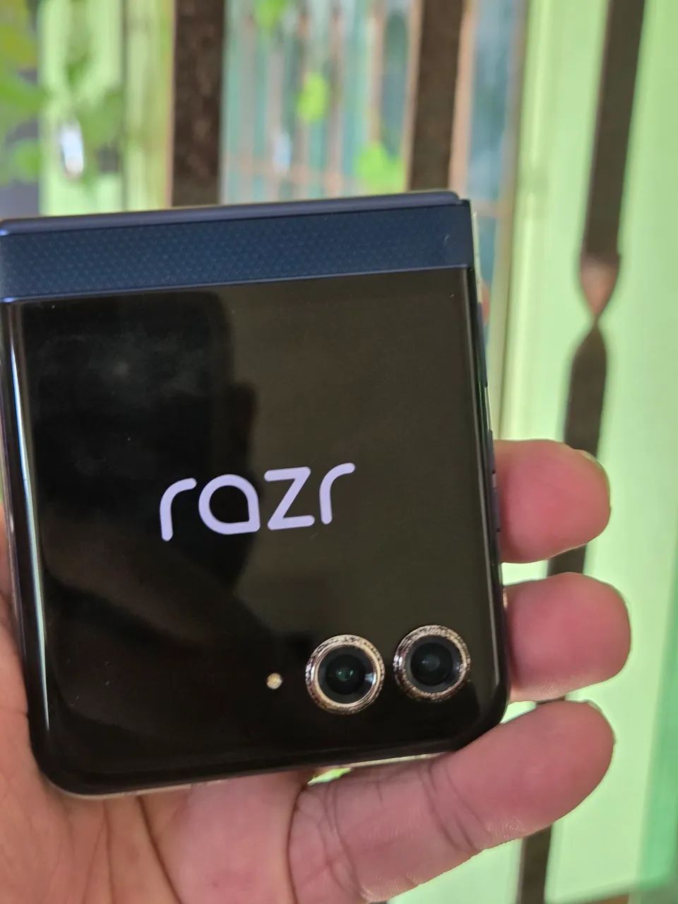 Moto razr 60