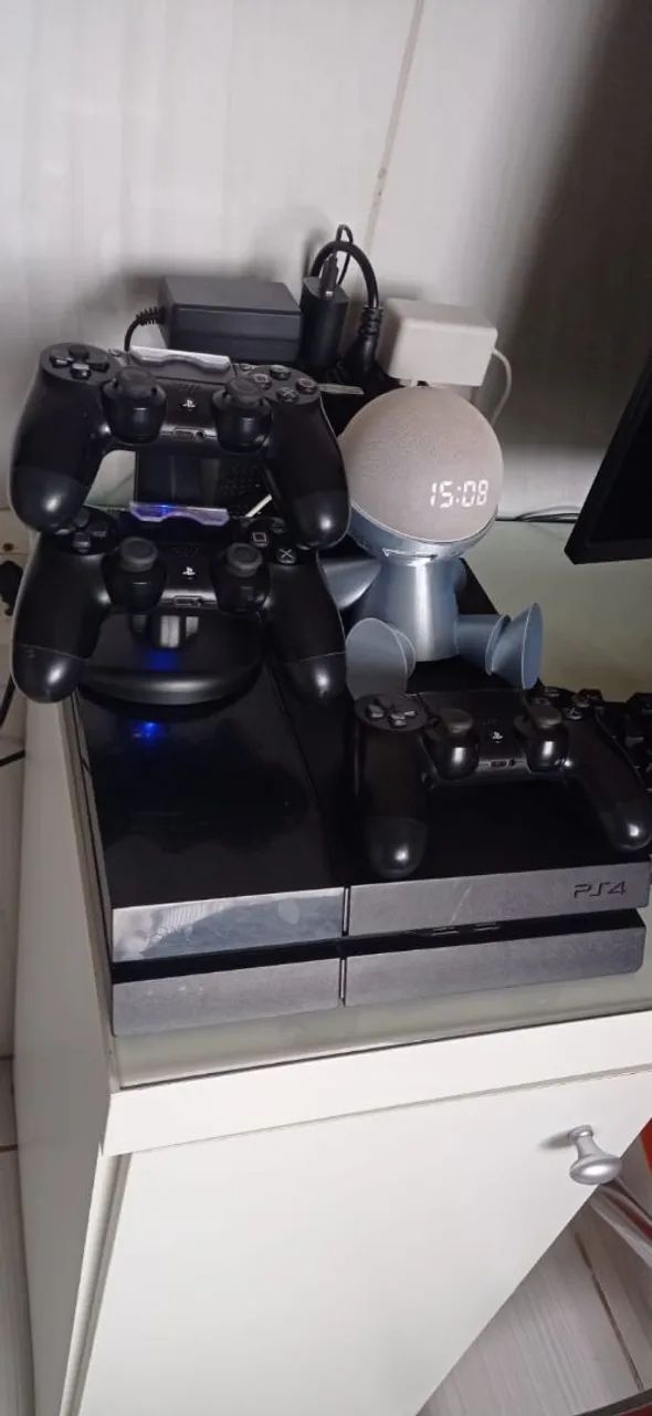 PlayStation 4 fat com três controles e 10 jogos - Foto 4