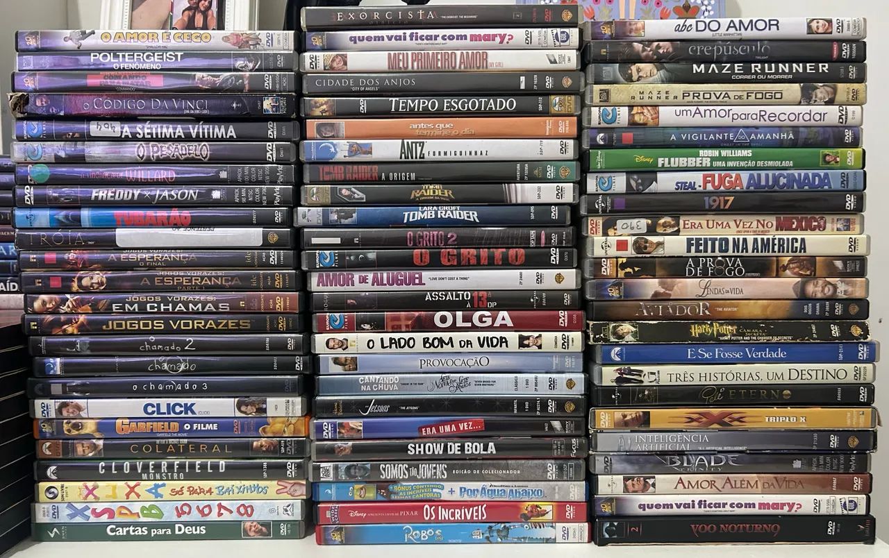 Coleção de 73 DVDs originais em perfeito estado