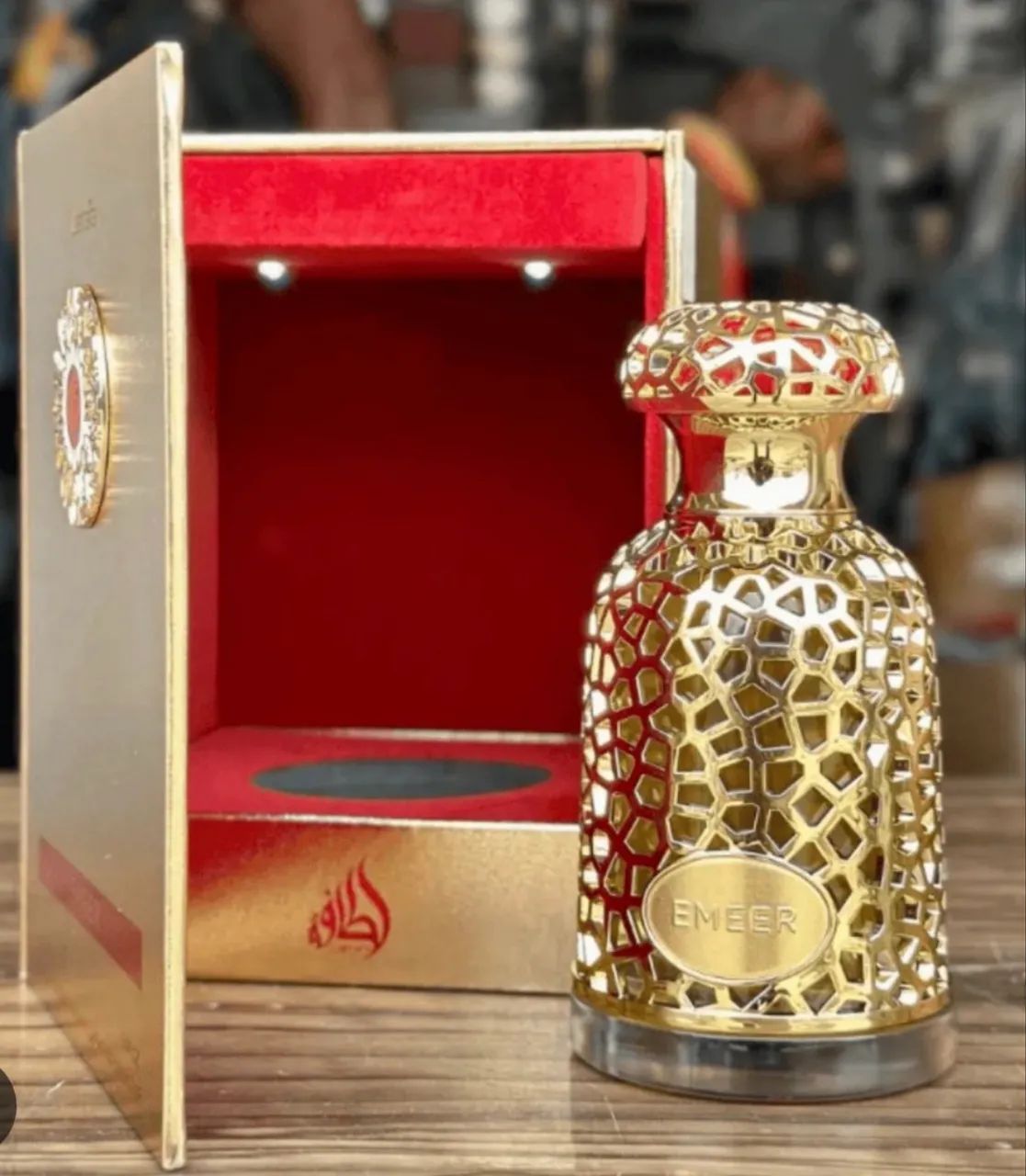 Perfume Árabe Emmer da Lattafa 